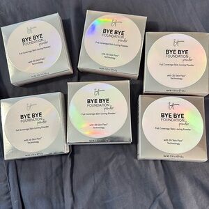 SIX It Bye Bye Foundation Powder Full Coverage Skin Loving Powder BNIB - Light